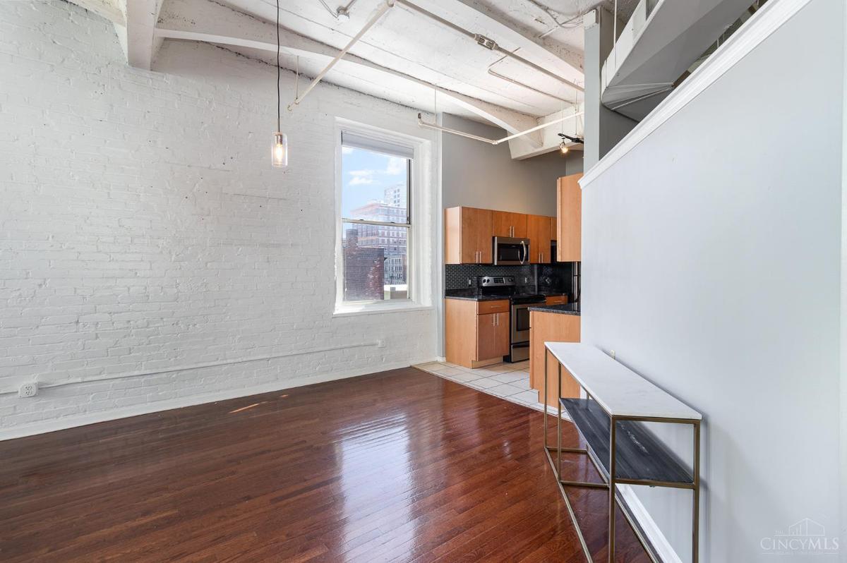 335 W Fifth Street #345 - 5