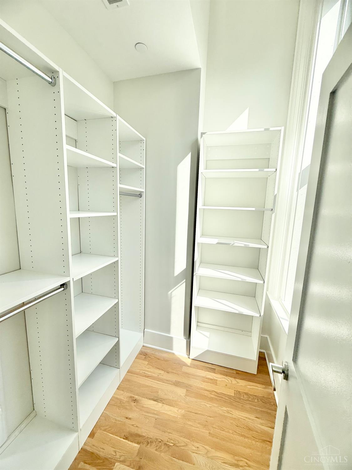 915 Vine Street #454 - 3