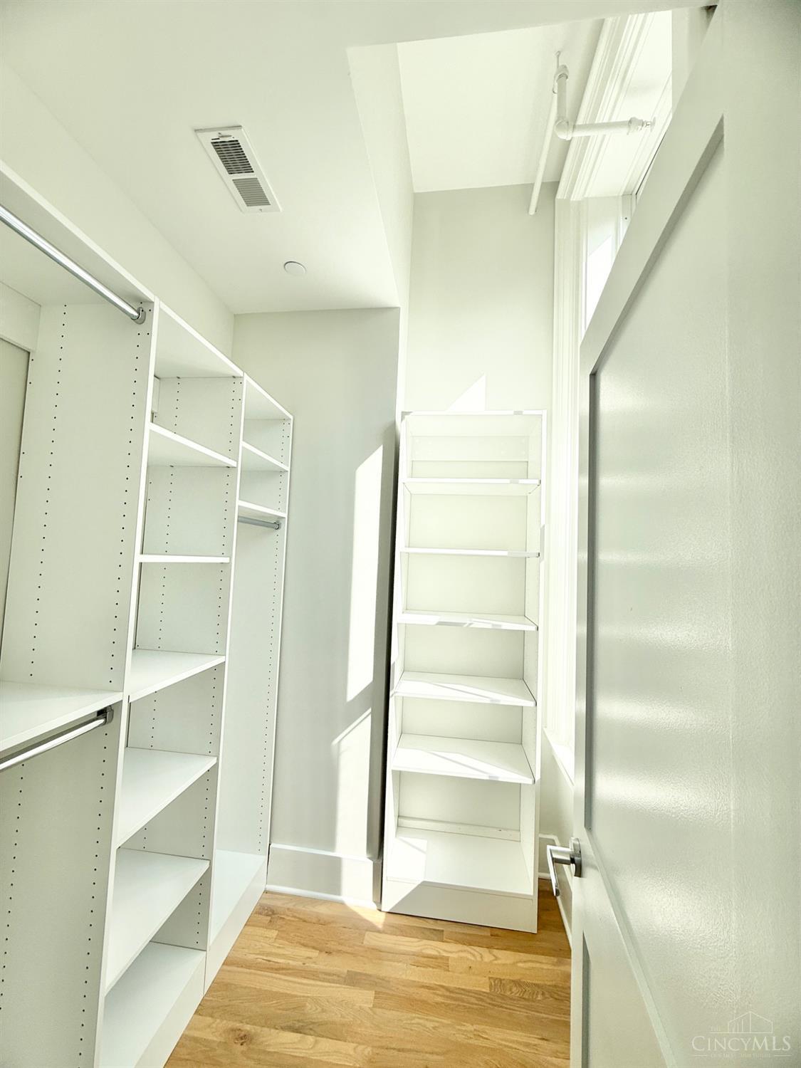 915 Vine Street #454 - 5