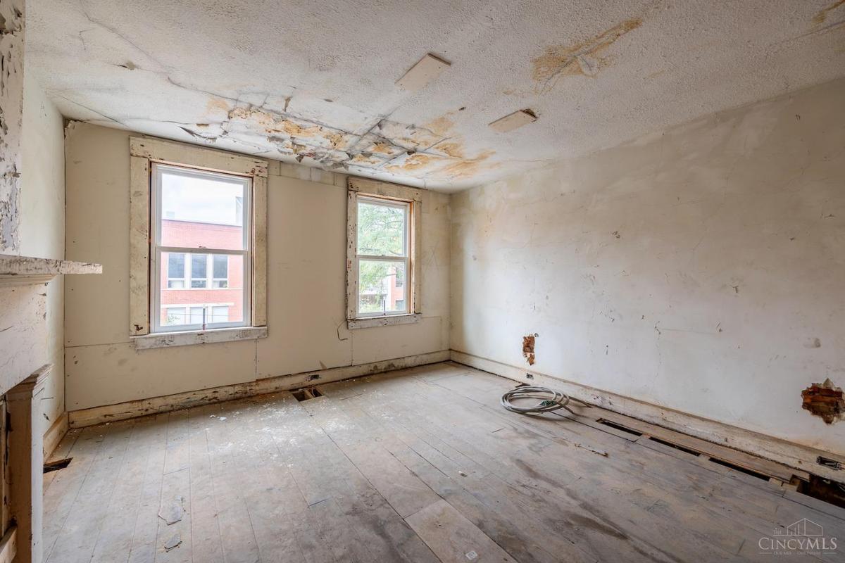 1500 Race Street - 3