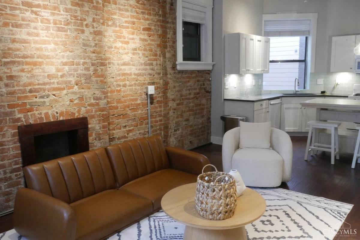 1501 Vine Street #459 - 4