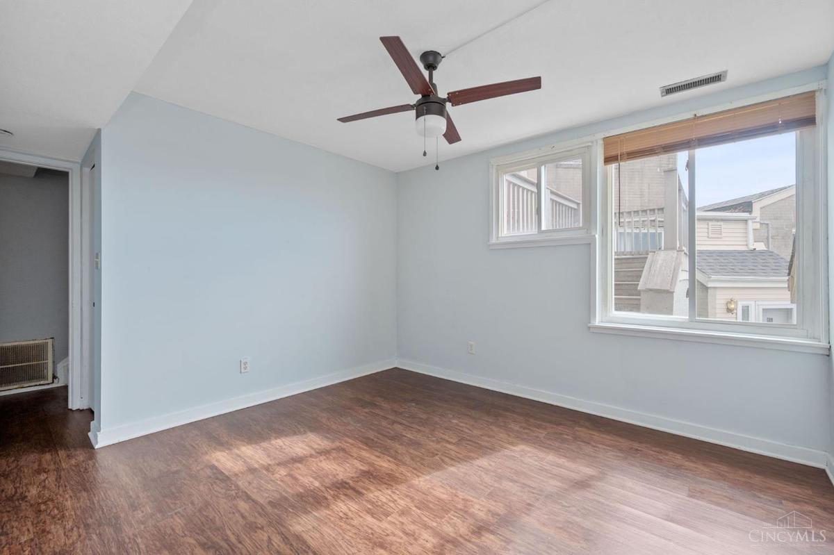 490 Mt Hope Avenue #180 - 4