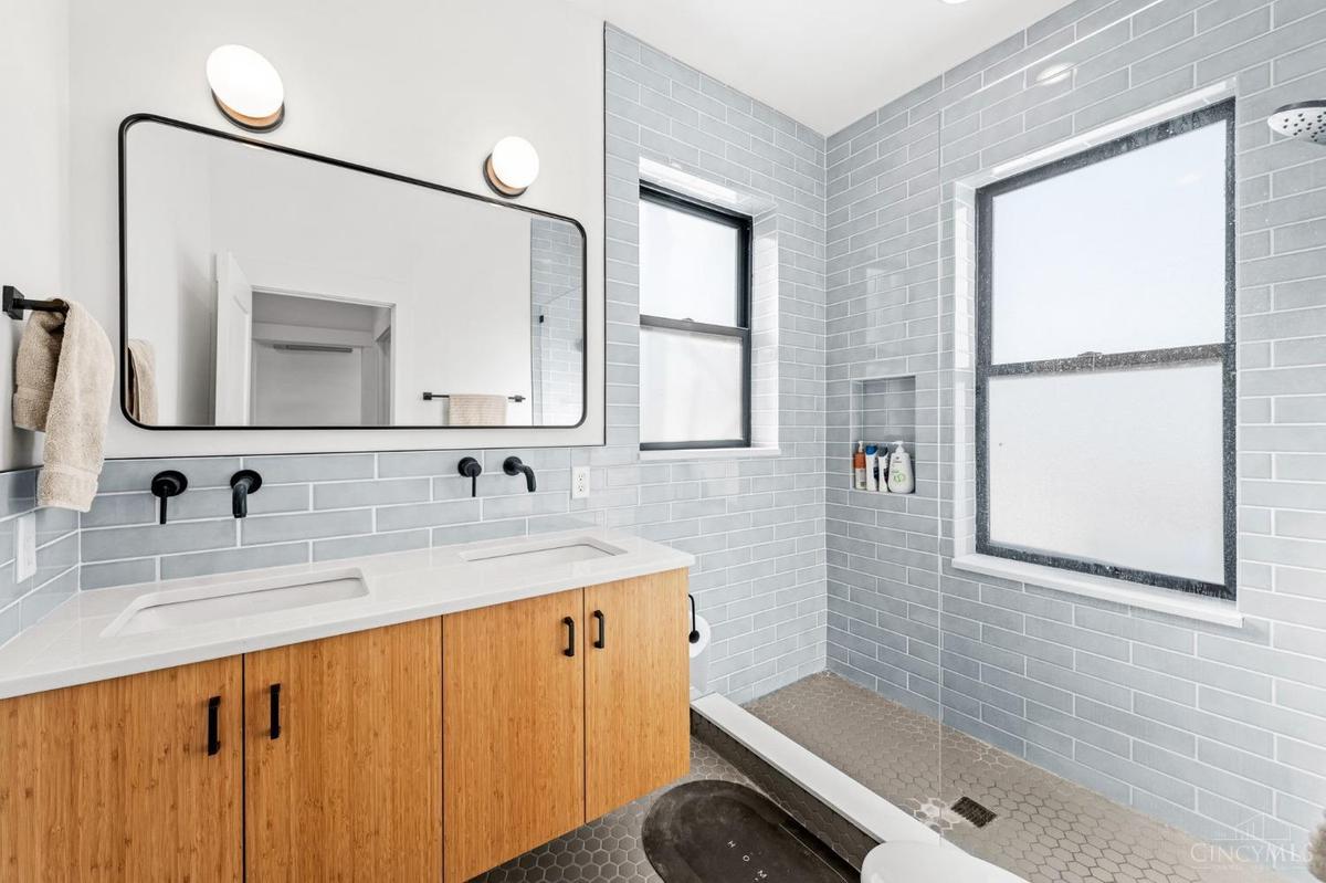 1909 Race Street #142 - 5