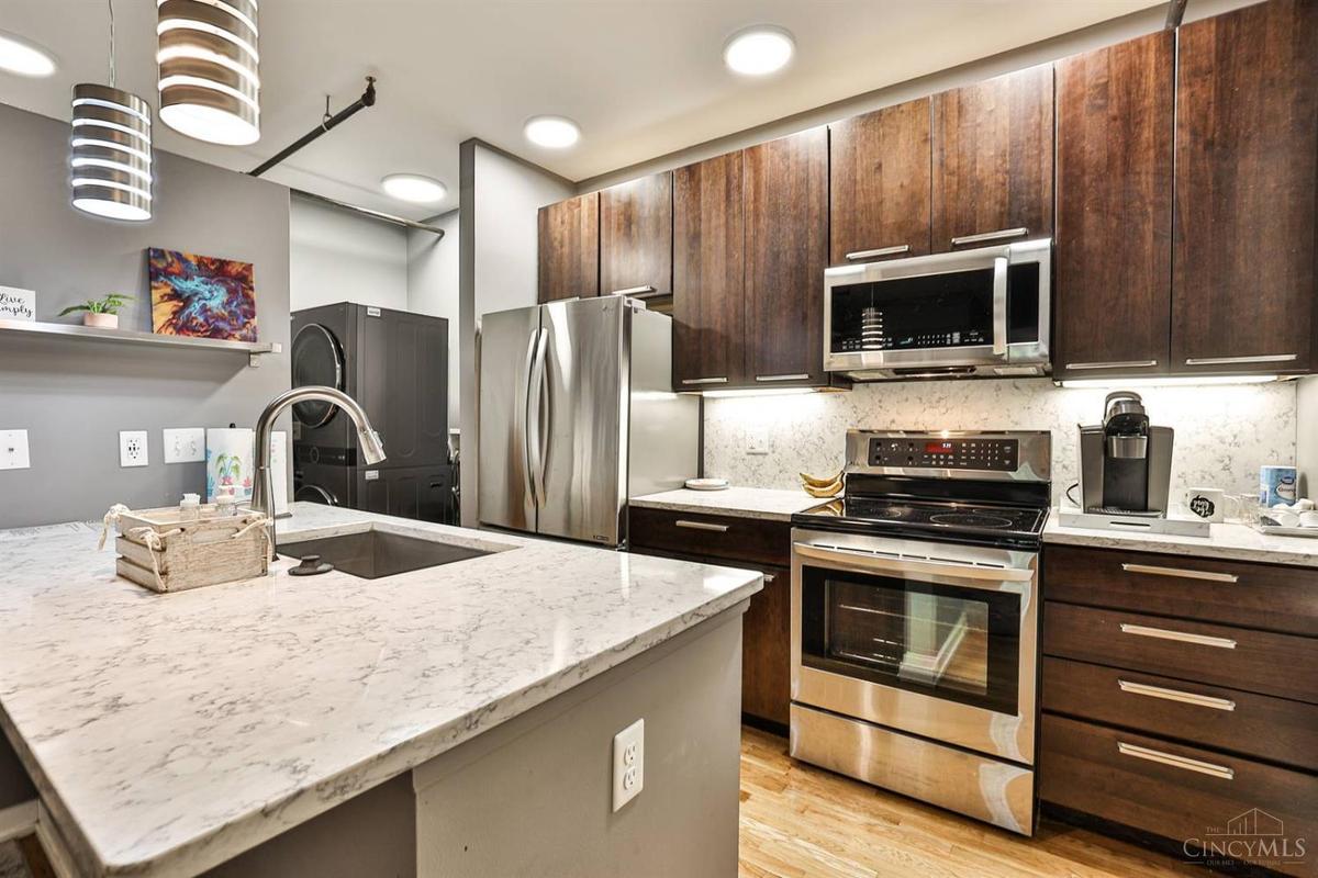 1415 Vine Street #480 - 4