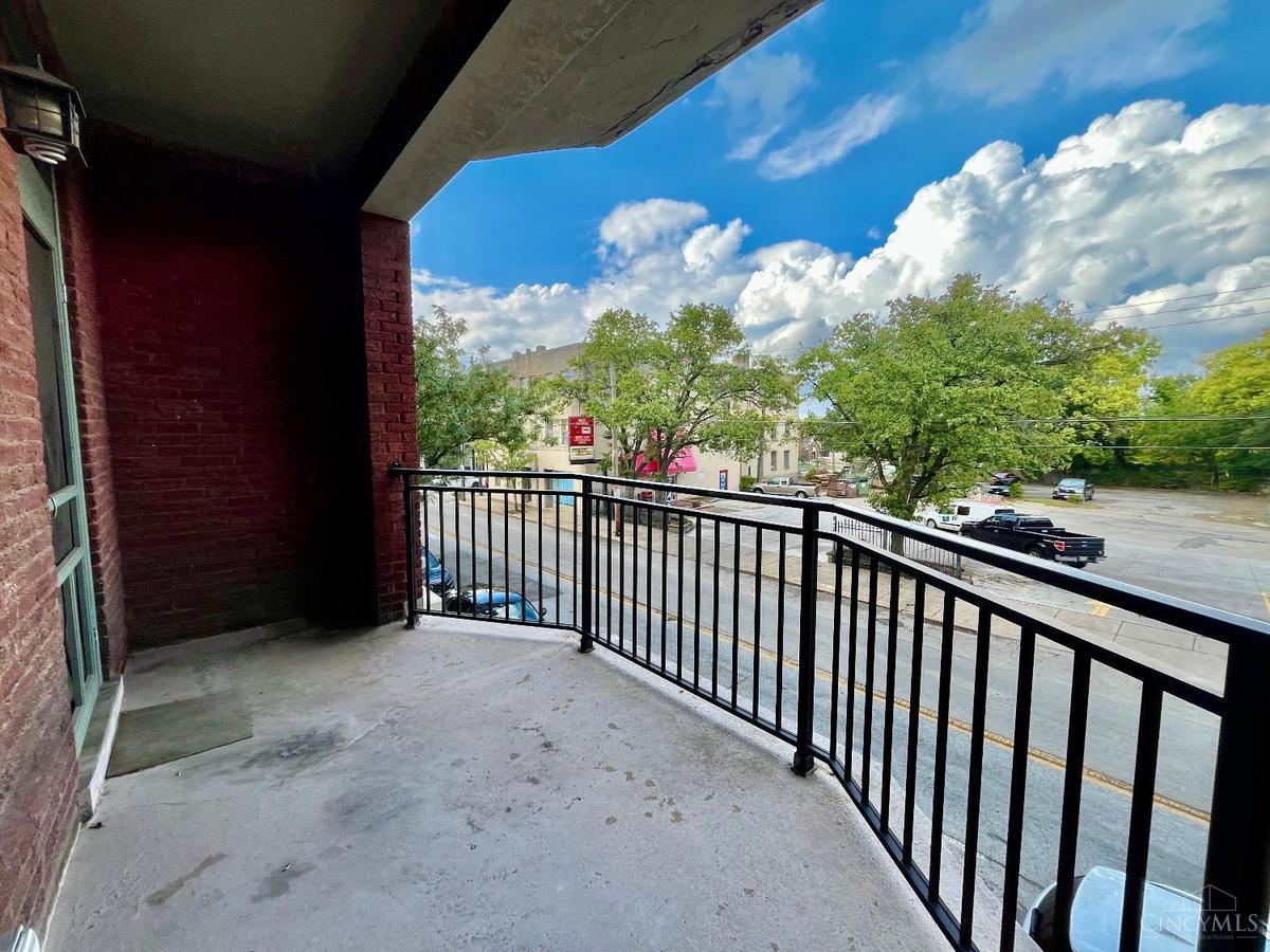 709 E McMillan Street #409 - 3