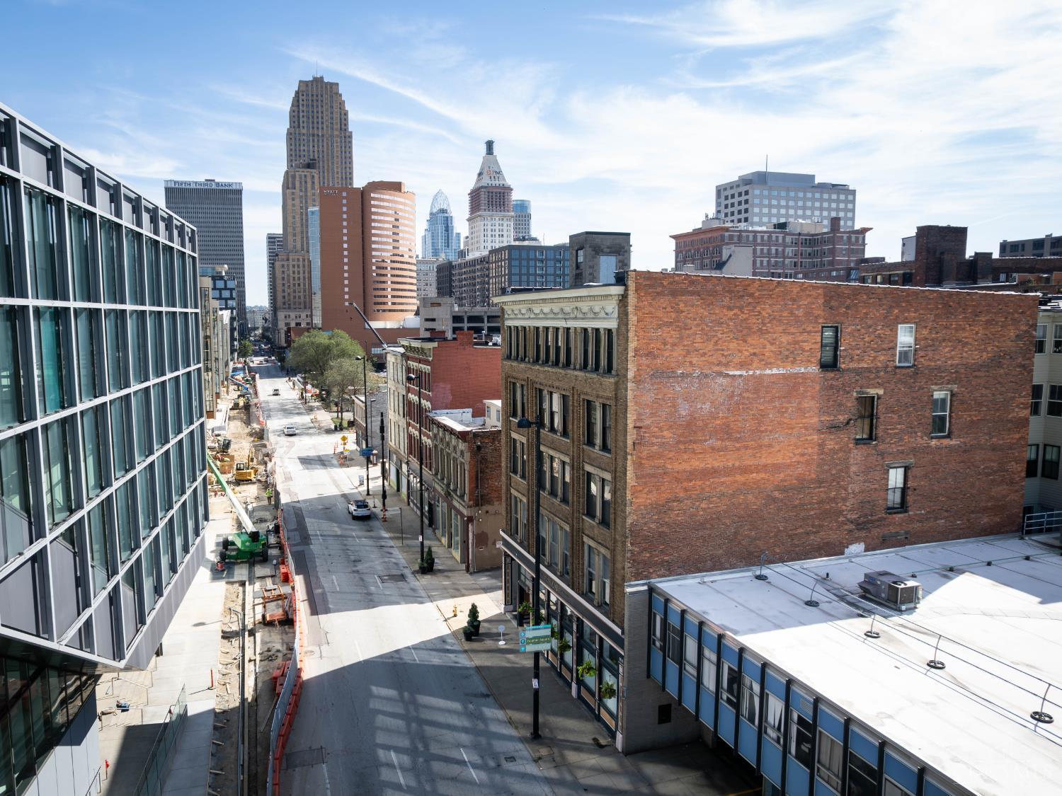 335 W Fifth Street #348 - Main