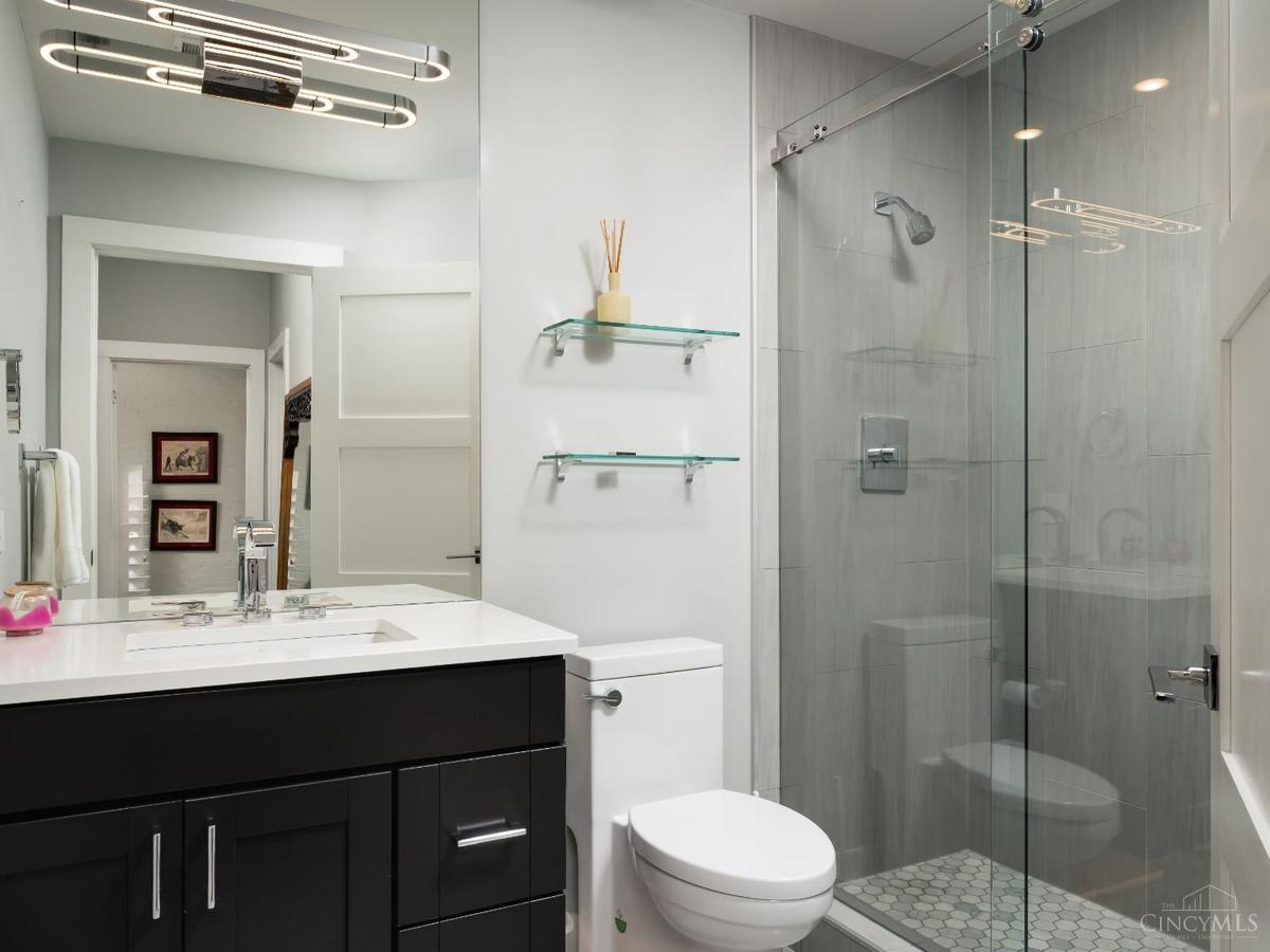 335 W Fifth Street #348 - 4