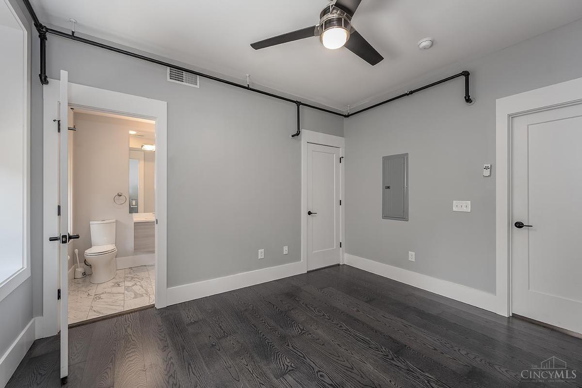 1328 Republic Street #520 - 4