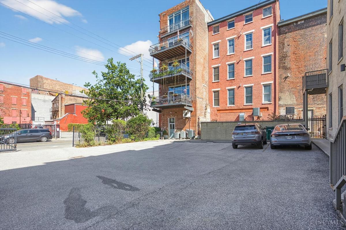 1237 Vine Street #349 - 4