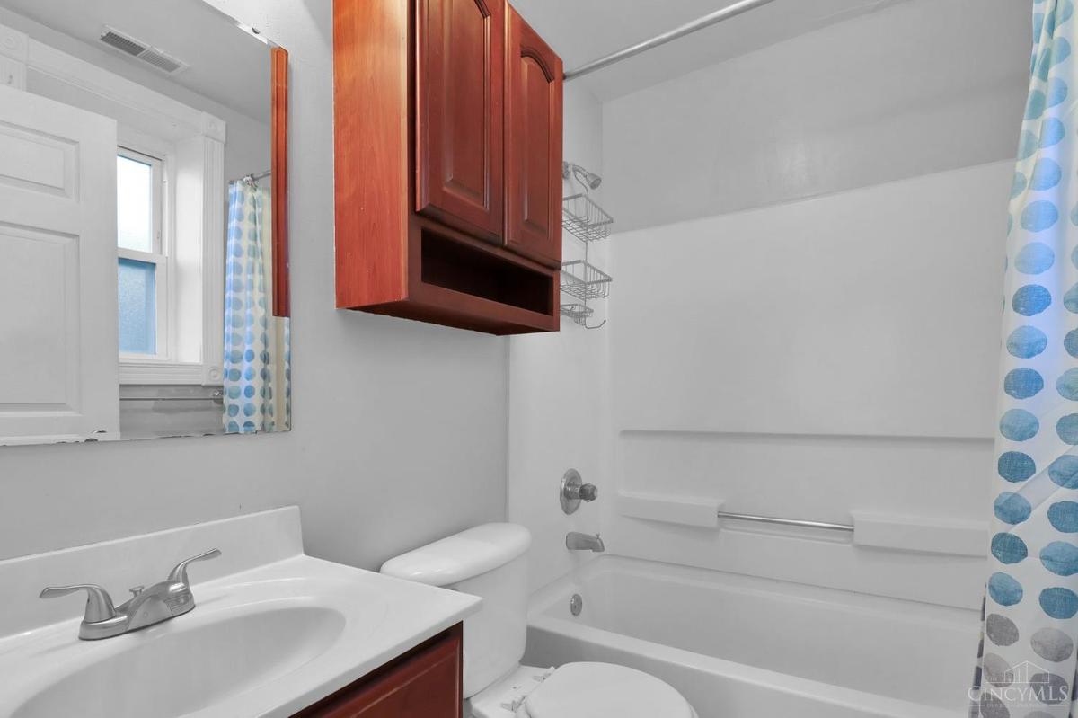 2100 Fulton Ave #291 - 3