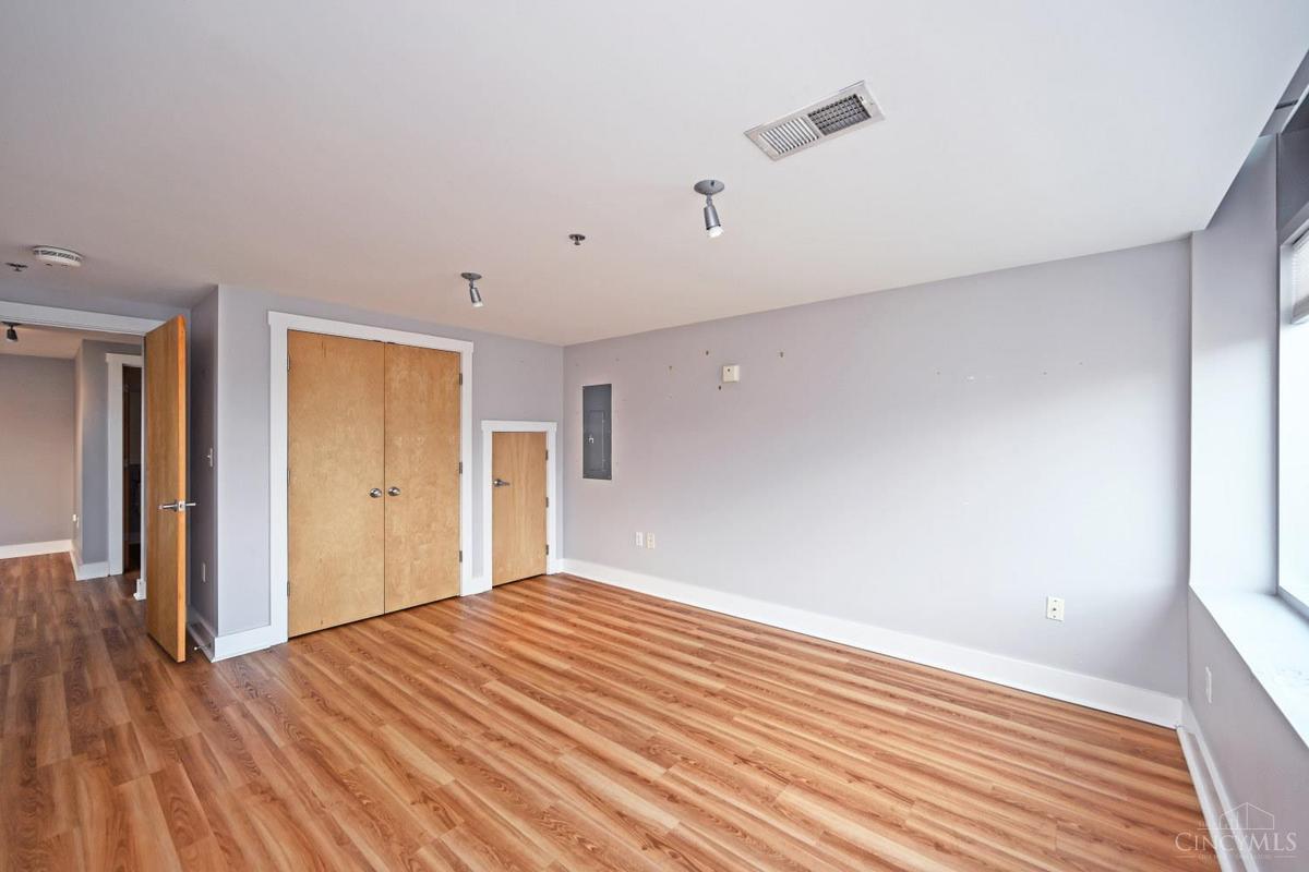 353 W Fourth Street #402 - 2