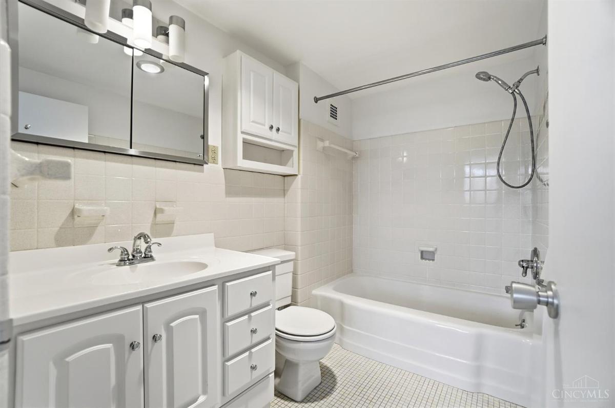 2324 Madison Road #44 - 4