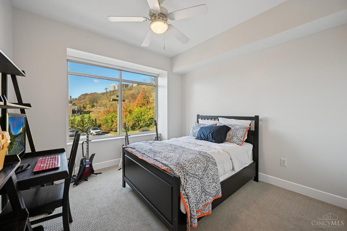 2260 Riverside Drive #201 - 3