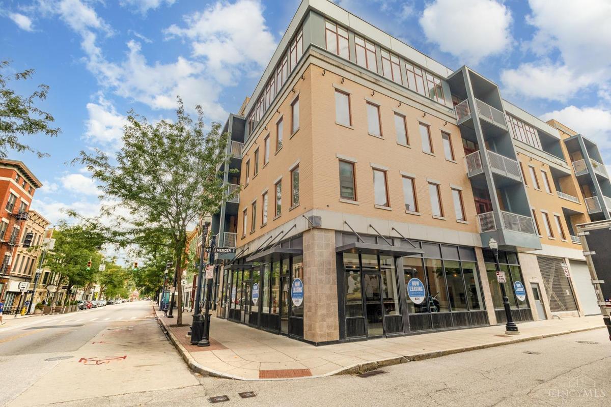 1326 Vine Street #410 - 3