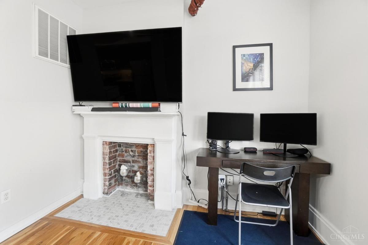 1415 Vine Street #491 - 3