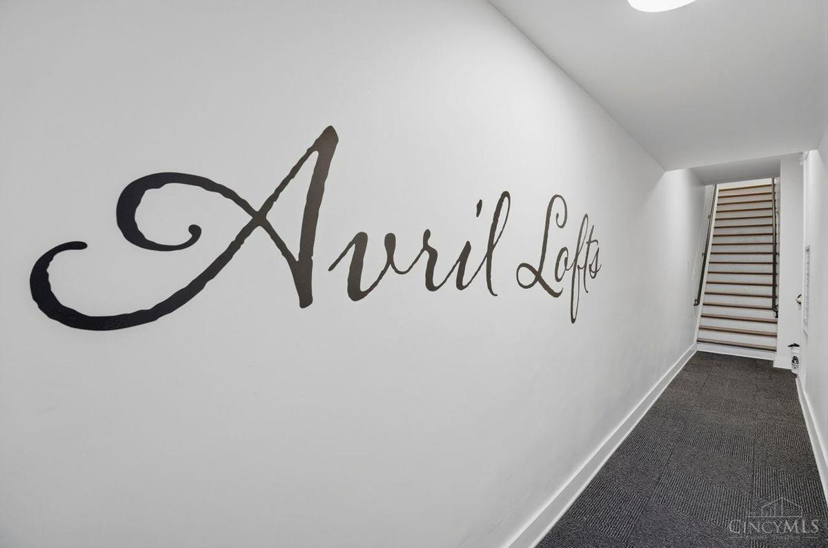 33 E Court Street #403 - 3
