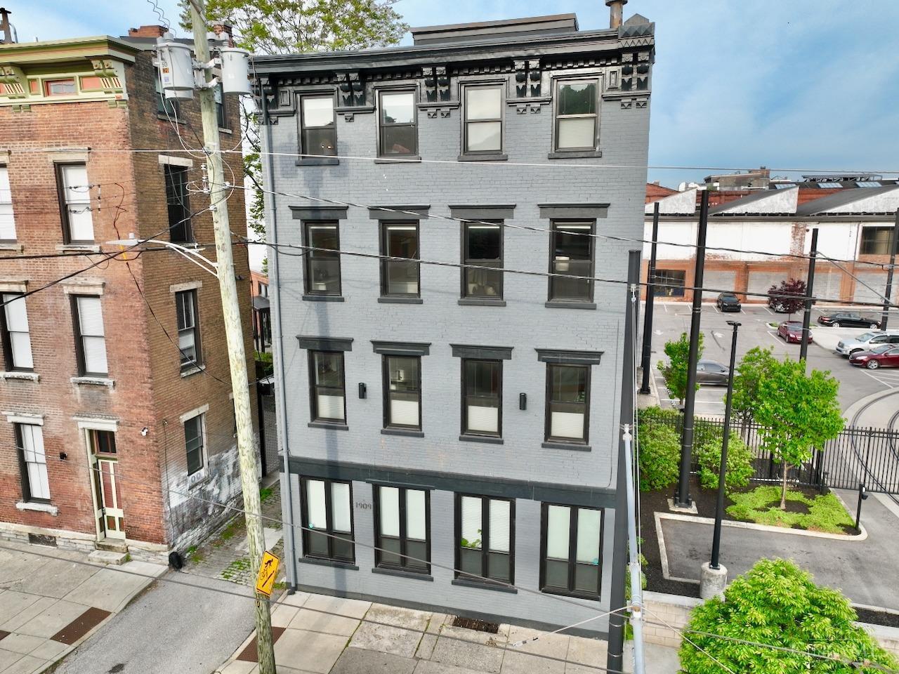 1909 Race Street #2 - Main