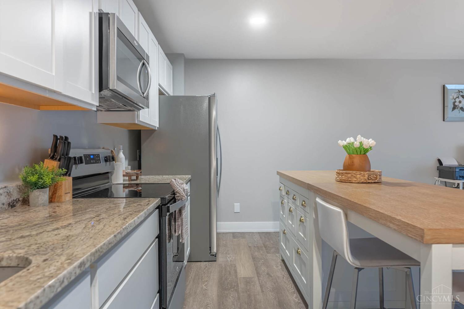 2200 Victory Parkway #710 - Main