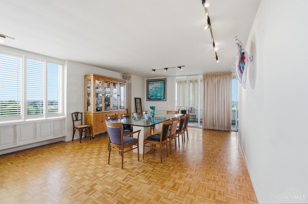2324 Madison Road #1502 - 3