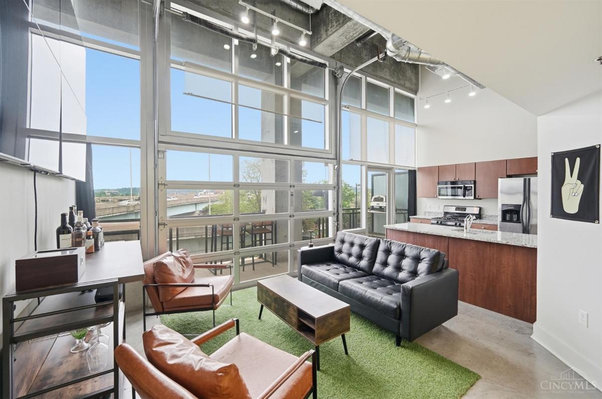 353 W Fourth Street #305 - 5