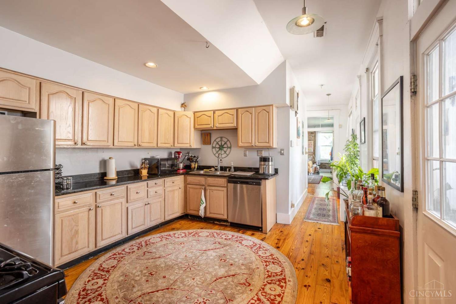 1407 Main Street #4 - Main