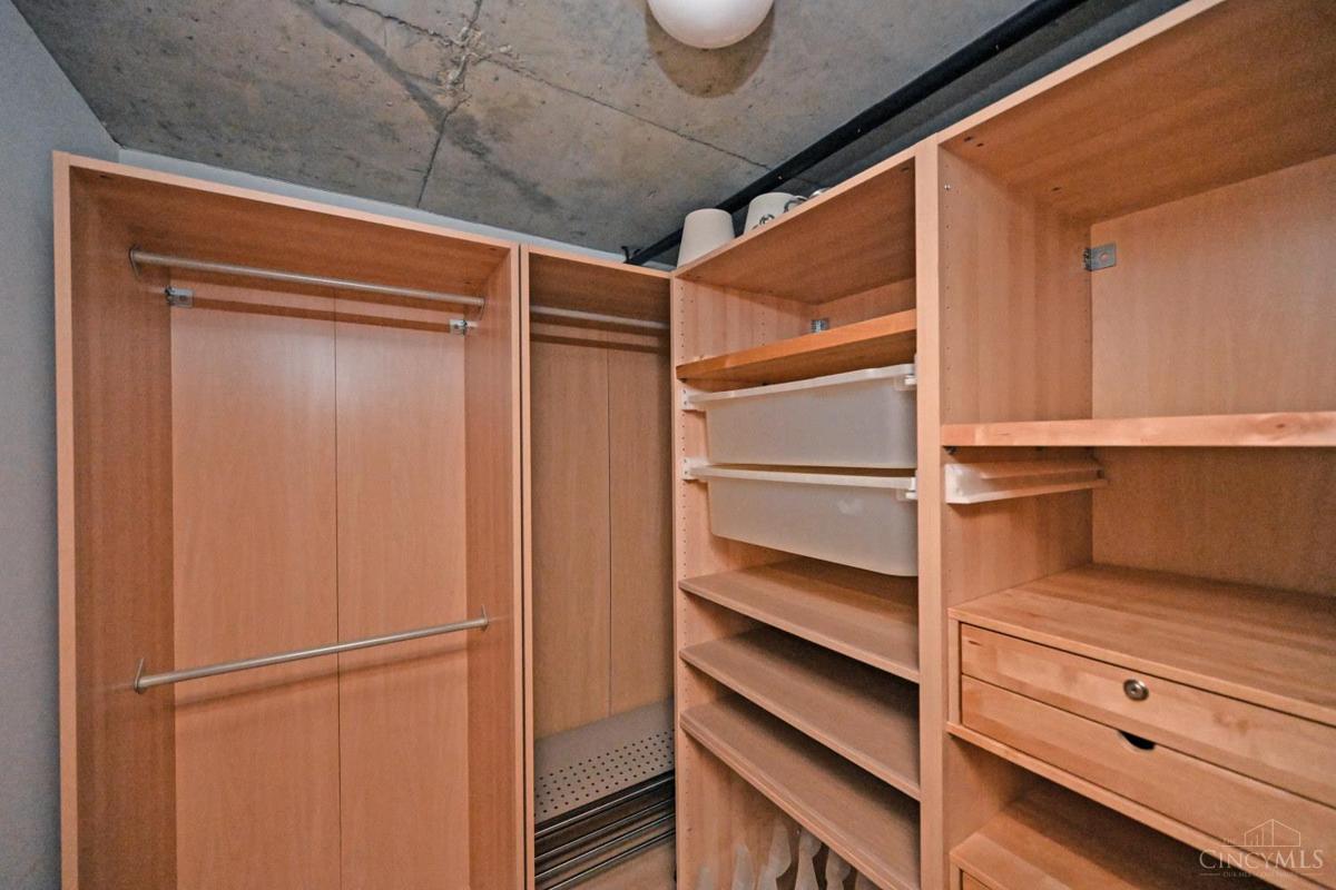 353 W Fourth Street #600 - 5