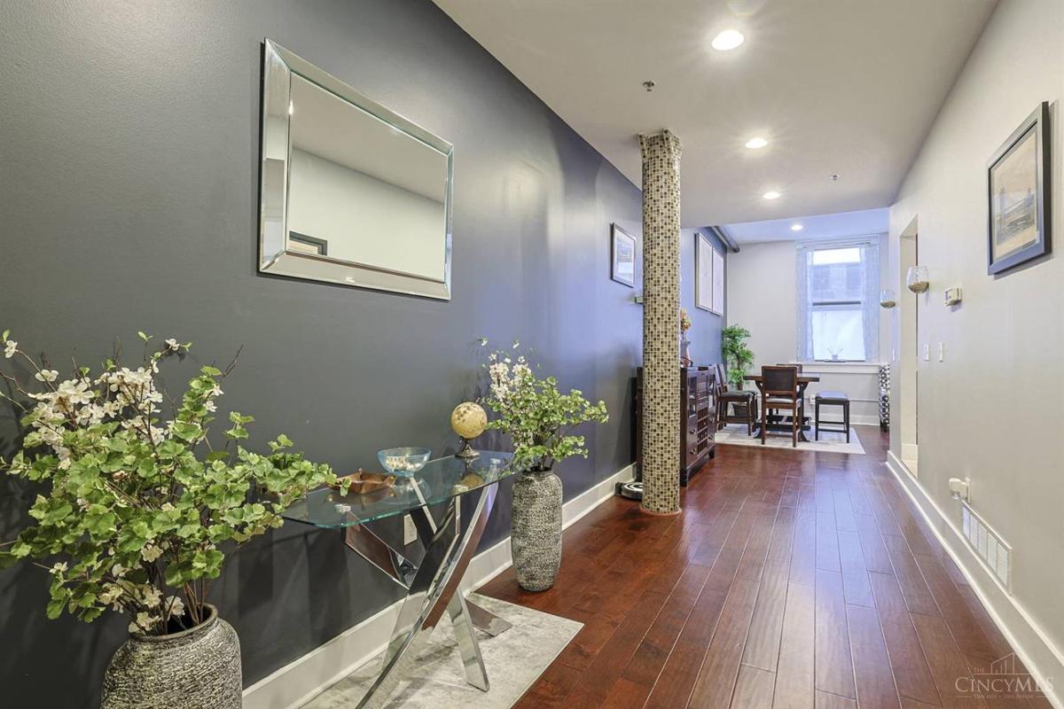26 E Sixth Street #504 - 5