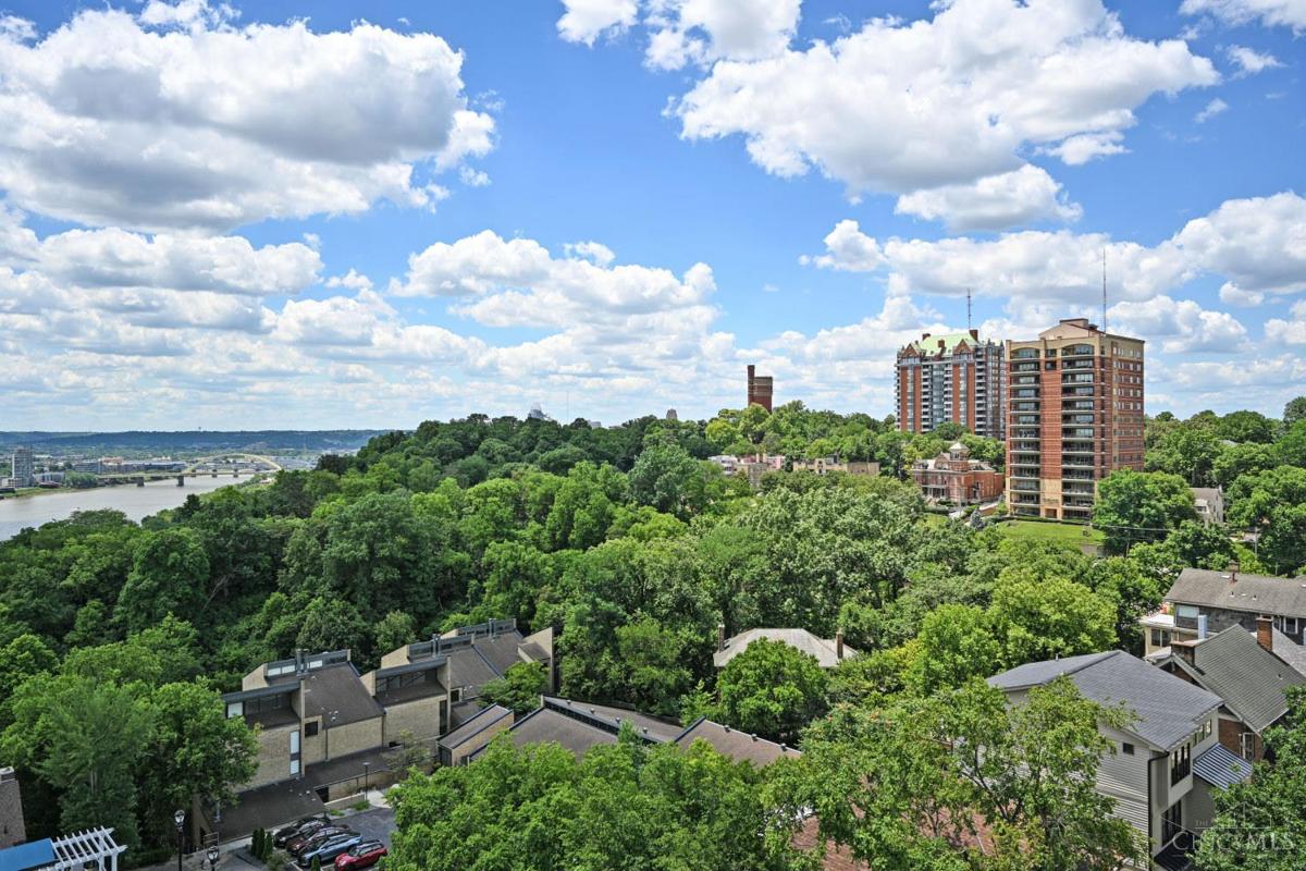 2200 Victory Parkway #1407 - 2