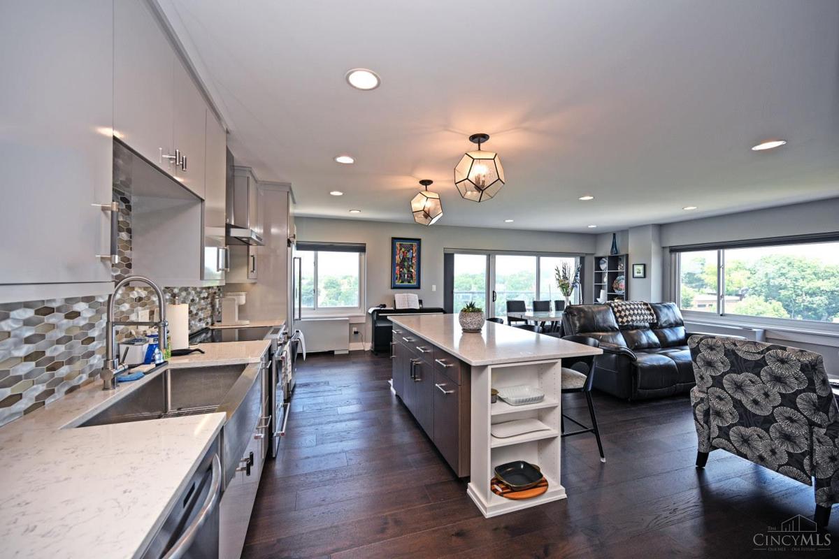 2200 Victory Parkway #1407 - 3