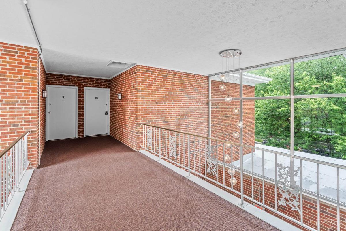 3566 Amberacres Drive #10 - 5