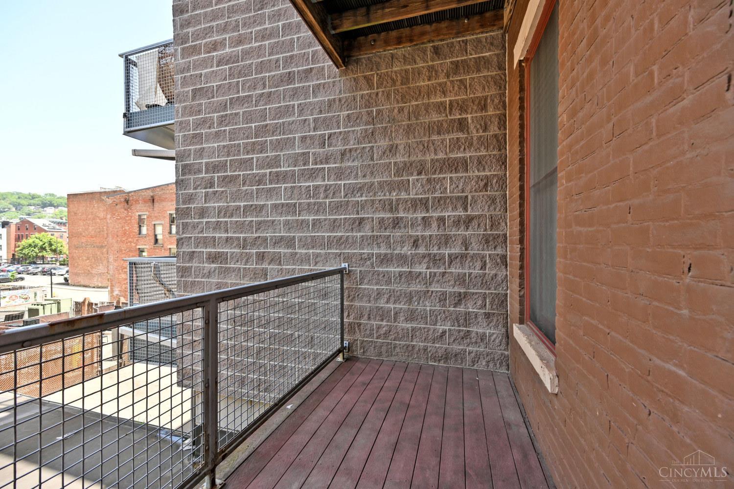 1326 Vine Street #B - Main