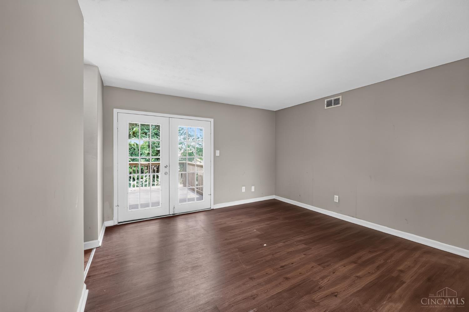 2228 Lincoln Avenue #E - 4