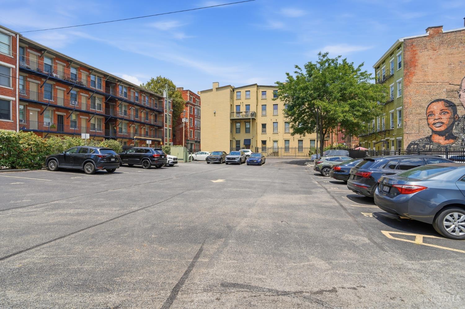 5 W Twelfth Street #9 - Main