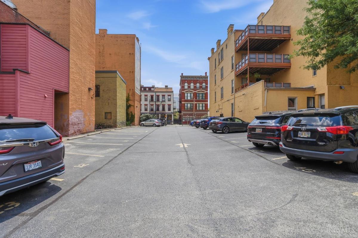 5 W Twelfth Street #9 - 2