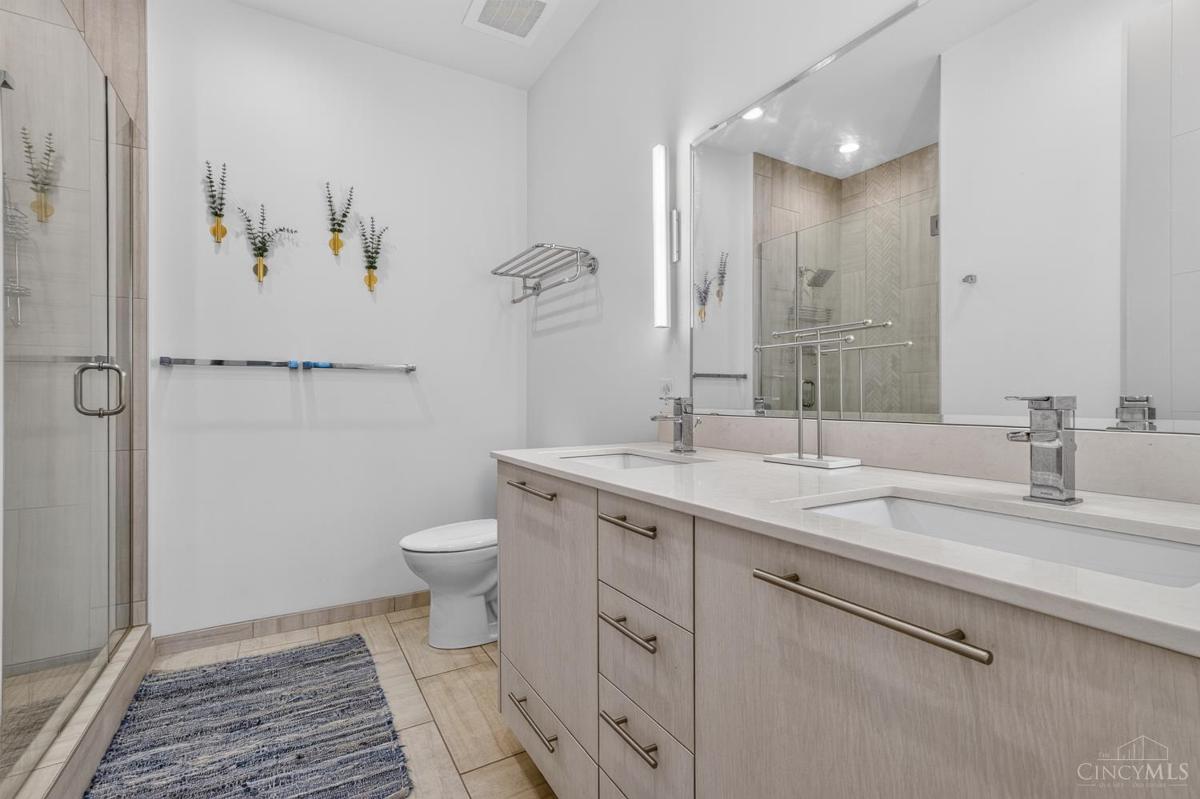 813 Broadway Street #302 - 4