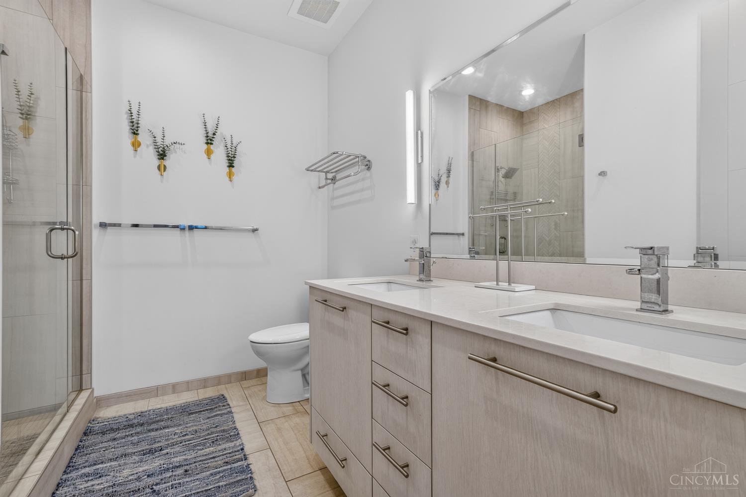 813 Broadway Street #302 - 4