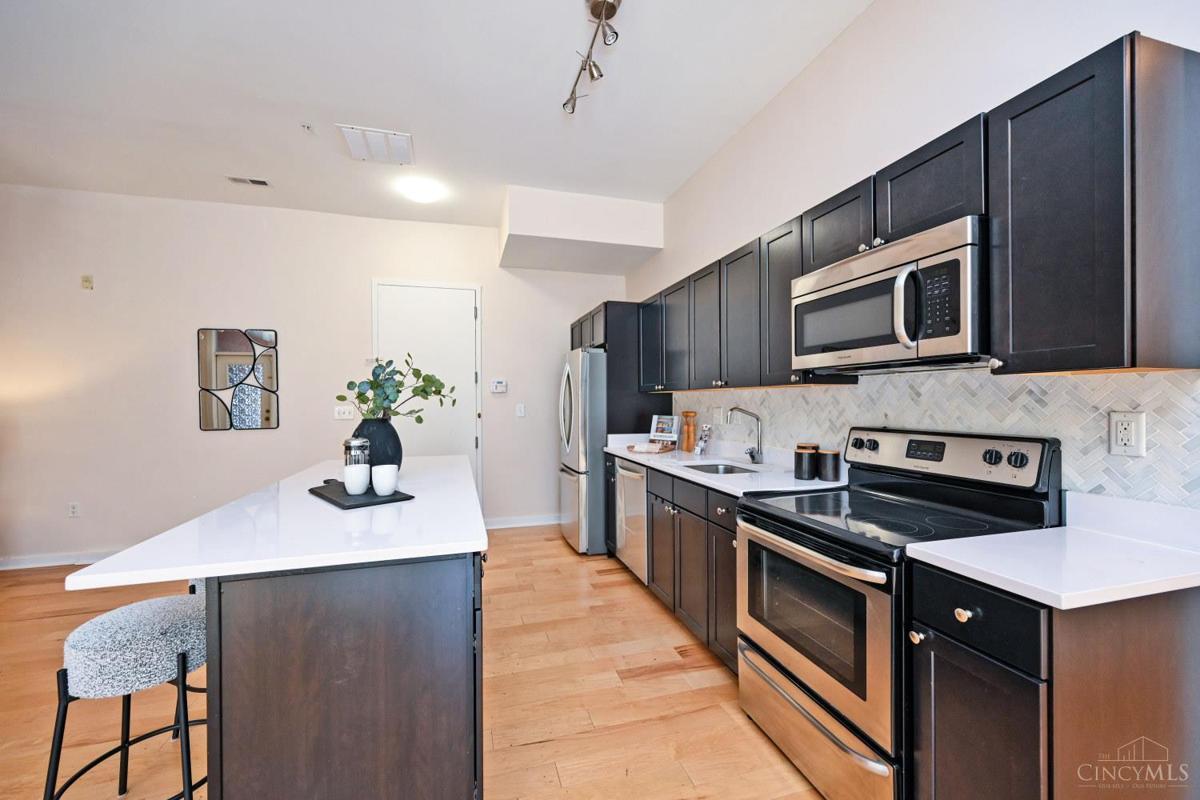1150 Vine Street #12 - 3