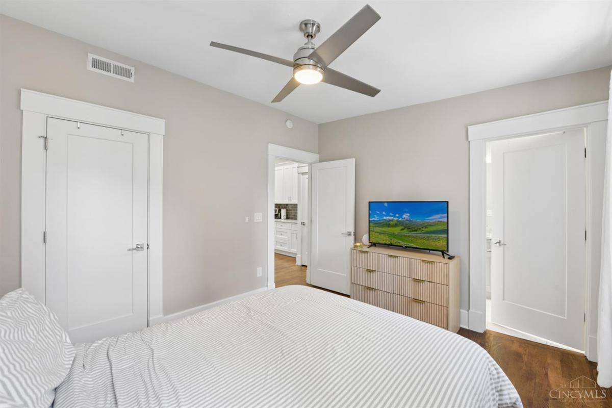 817 Broadway Street #3 - 3