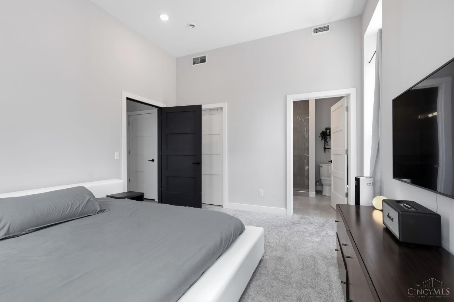 411 Plum Street #303 - Main