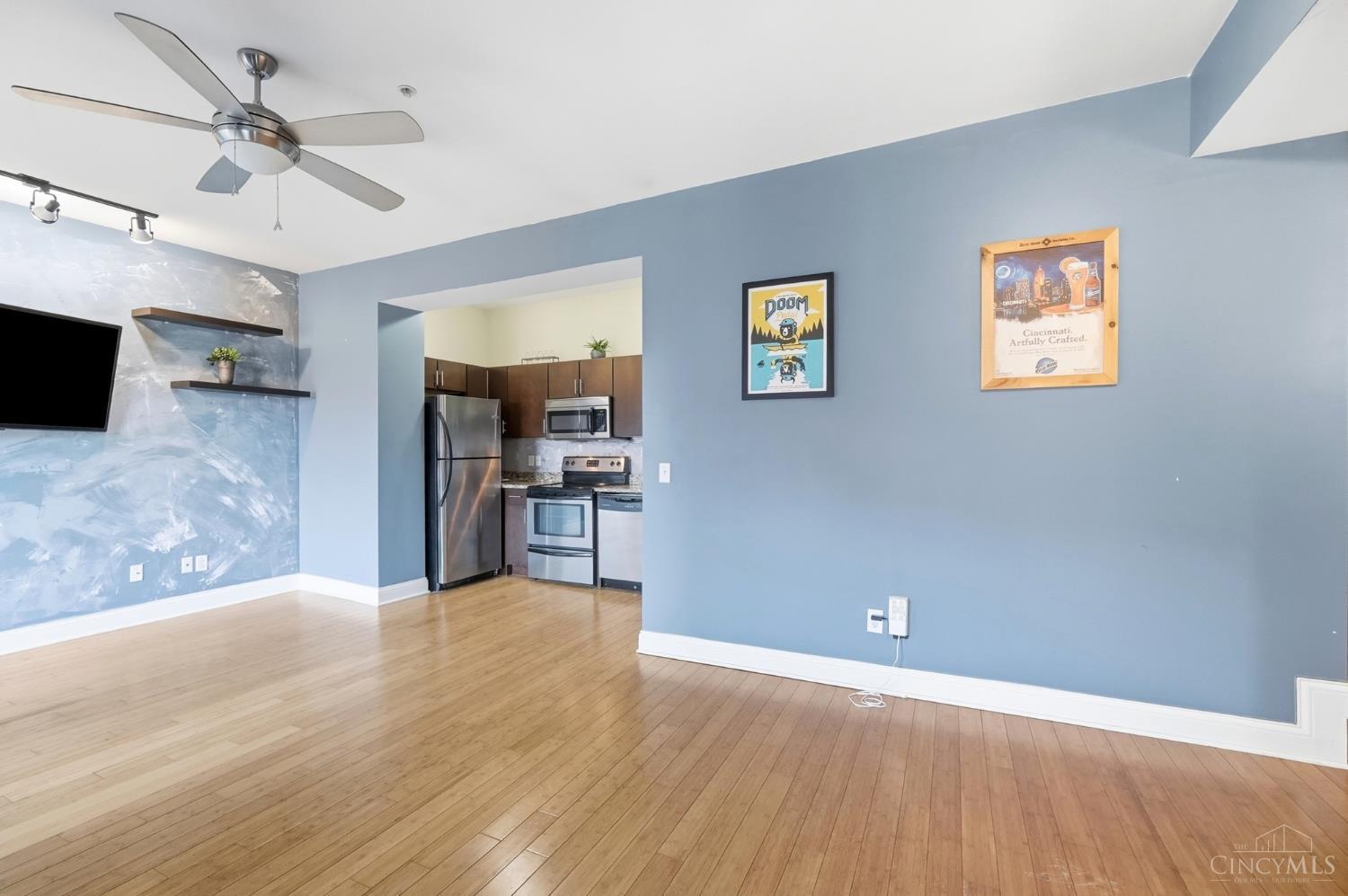 1326 Vine Street #G - Main