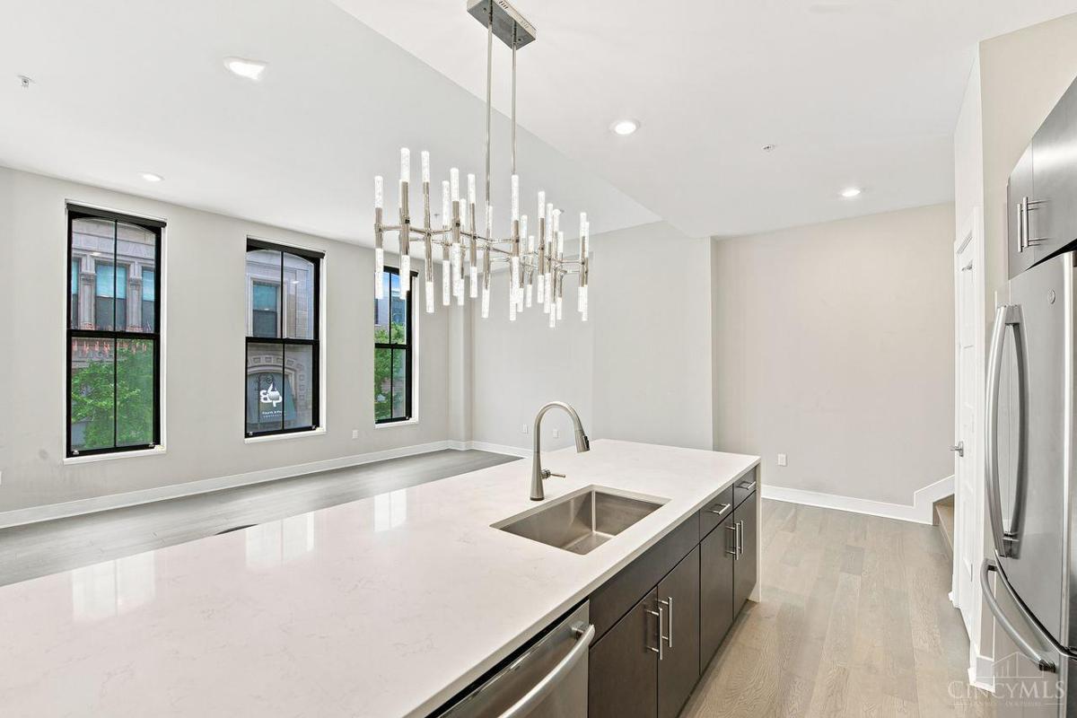 411 Plum Street #203 - 2