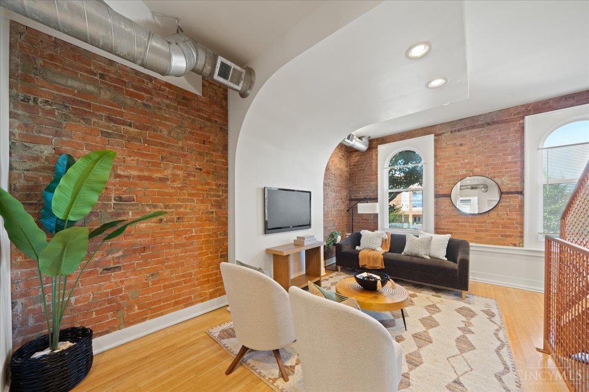 1122 Race Street #201 - 4