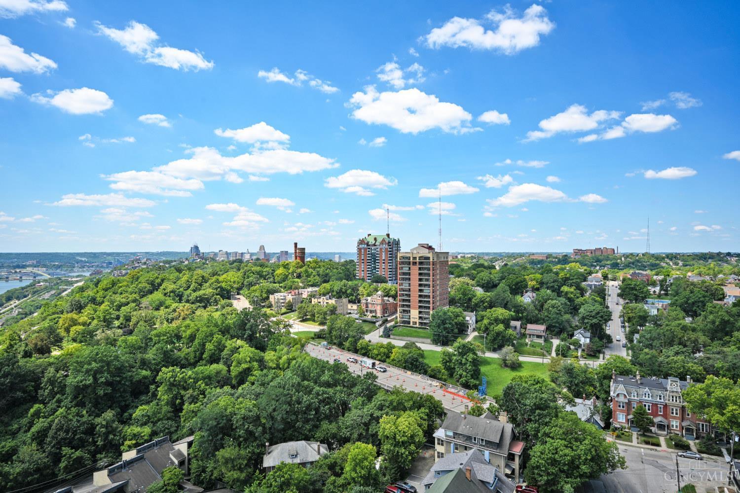 2200 Victory Parkway #2307 - 3