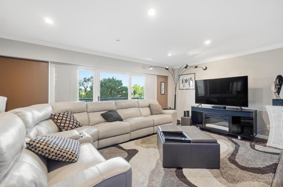 2200 Victory Parkway #905/910 - 4