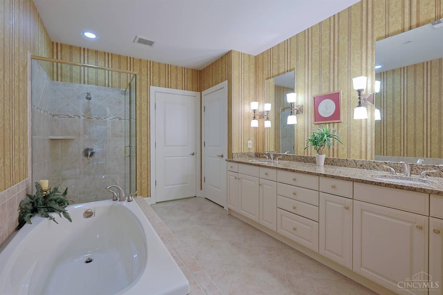 3942 Miami Road #203 - Main