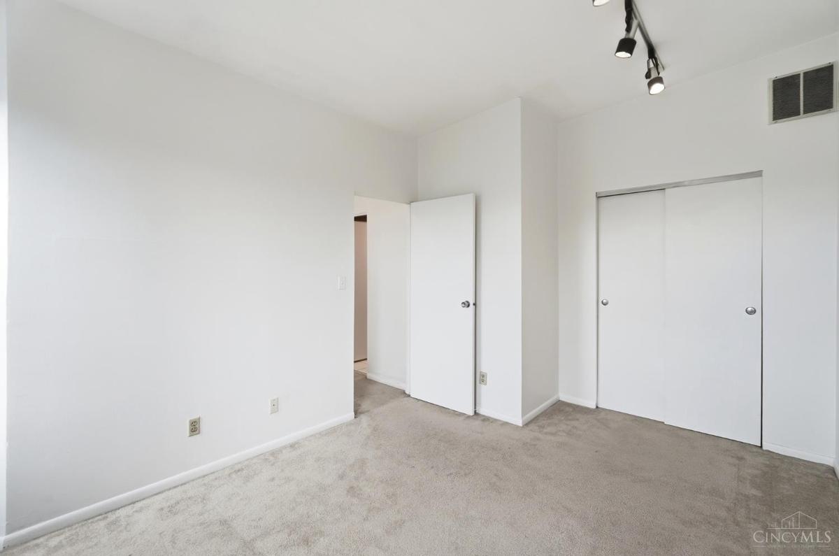 561 Milton Street #D - 5