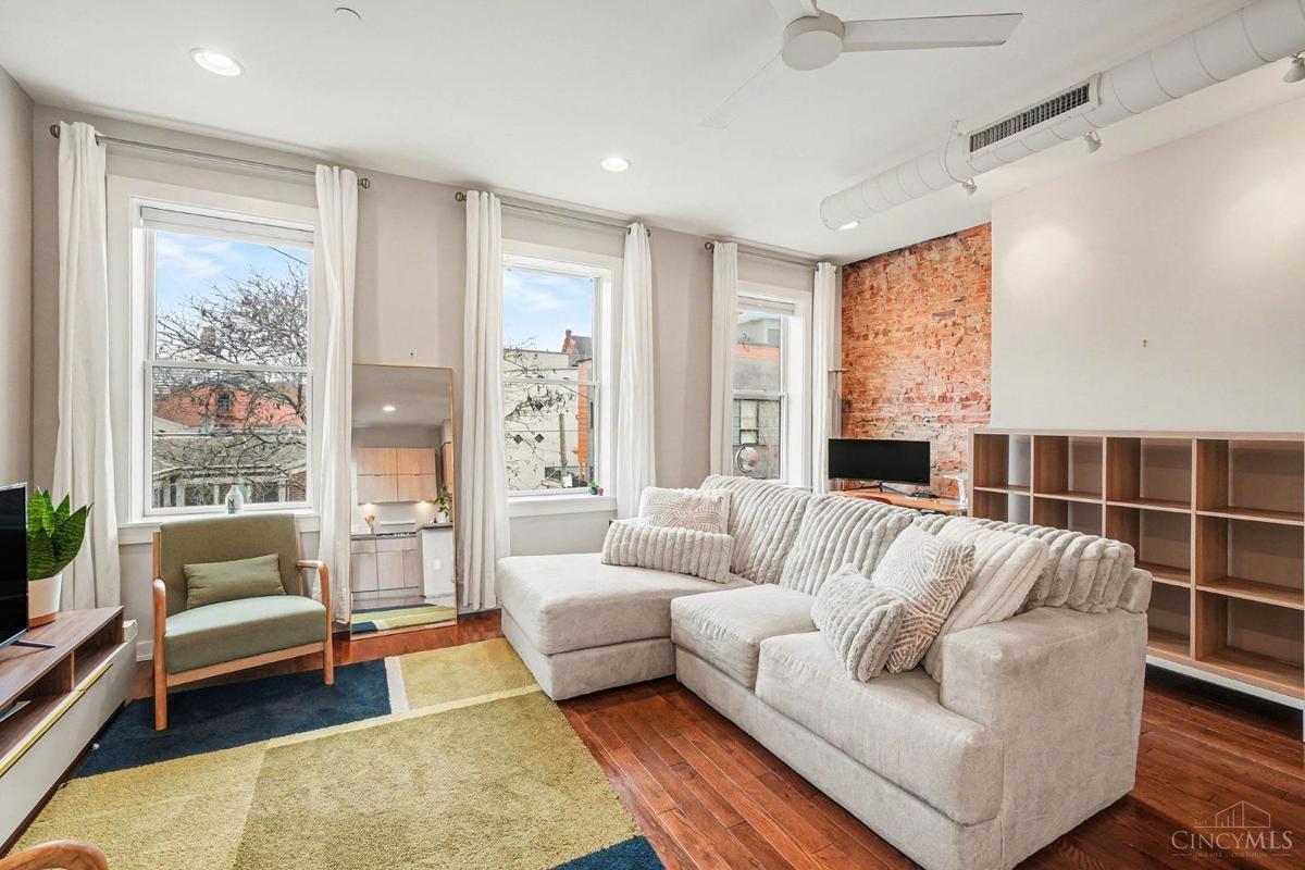 122 W Fifteenth Street #223 - 4