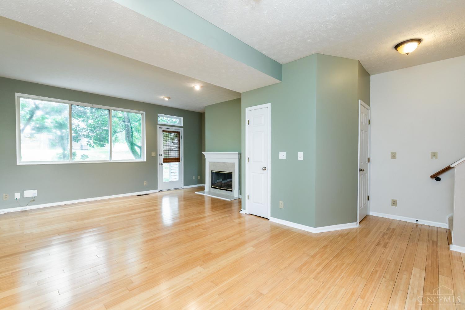 2452 Doeview Court - Main