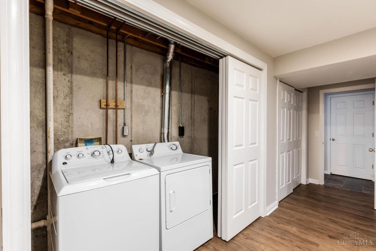 2452 Doeview Court - 3