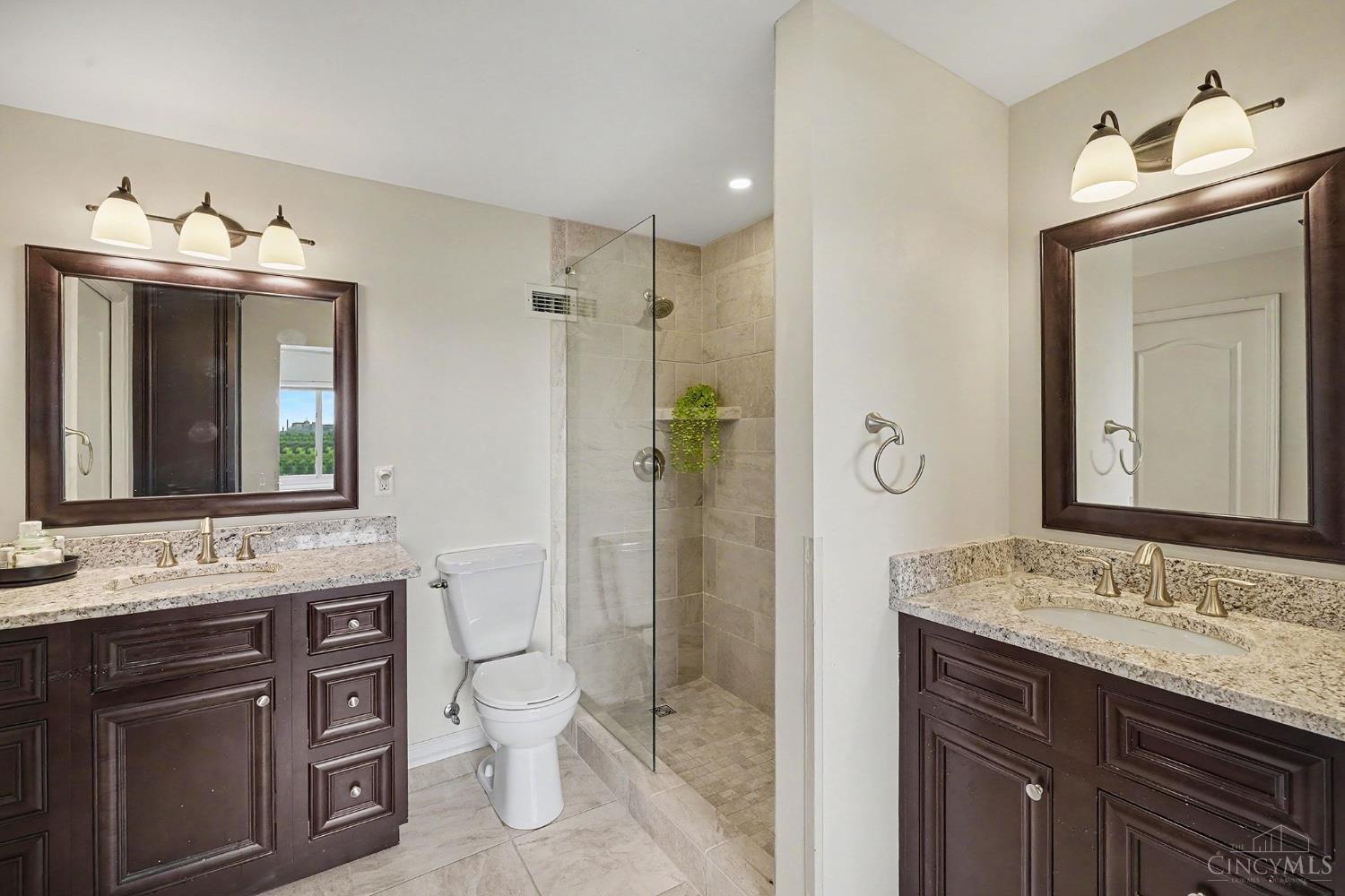 2200 Victory Parkway #1607 - Main
